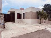 CASA EN VENTA DE UNA PLANTA CON OPCION A CRECIMIENTO EN...