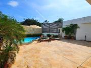 CASA EN VENTA DE UNA PLANTA CON PANELES SOLARES, EN...