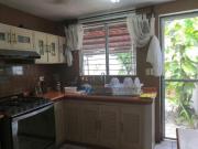 Casa en venta de una planta en fraccionamiento abierto,...