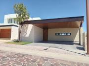 casa en venta de una planta en LA CAMPIÑA del Bosque