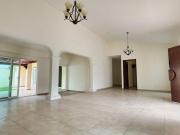 CASA EN VENTA DE UNA PLANTA EN RESIDENCIAL MISIÓN SAN...