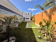 CASA EN VENTA DE UNA PLANTA EQUIPADA