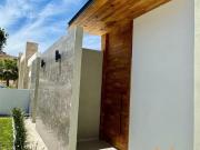 Casa en venta de una planta Zona Canteras $12,900,000