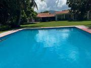 CASA EN VENTA DENTRO DE CONDOMINIO COSTA AZUL SOLEARES...