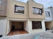 Casa en venta, dentro de Condominio Privado