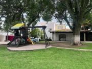 CASA EN VENTA DENTRO DE COTO CERCA DE LA SEATTLE