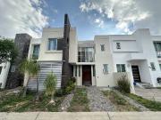 casa en venta dentro de coto en bosques de santa anita