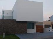 Casa en venta dentro de Coto en Bugambilias segunda sección