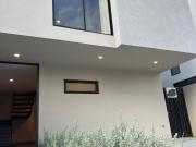 Casa en venta dentro de coto en Parques Vallarta
