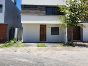 Casa en venta dentro de coto en Parques Vallarta Zapopan