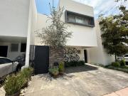 Casa en venta dentro de coto en solares Casa en venta dentro de coto en solares