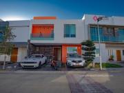 Casa en Venta dentro de coto Valle Imperial