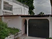 CASA EN VENTA DENTRO DE FRACCIONAMIENTO COSTA AZUL EN...