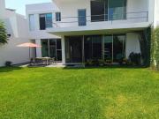 Casa en VENTA dentro de FRACCIONAMIENTO PALMIRA, CUERNAVACA