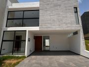 Casa En Venta Dentro De Parque Milan Lomas De Angelopolis