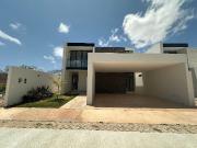 Casa en Venta dentro de Privada al Norte de Mérida, Yucatán