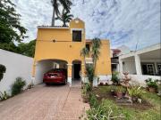 Casa en venta dentro de privada en Chuburna