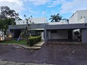 CASA EN VENTA DENTRO DE RESIDENCIAL, COLEGIOS CANC?N