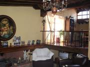 Casa en venta dentro de una privada en lomas de la herradura