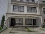 Casa en venta dentro de urbanización