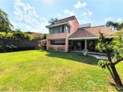 Casa en VENTA desarrollo horizontal dentro de...