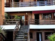 Casa en Venta Devoto sobre lote de de 8.66 x 38Mts...