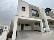 Casa en venta Dominio Cumbres 3 plantas