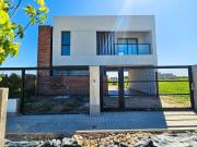 Casa en venta dos dormitorios. Calidad de terminaciones.... Casa en venta dos dormitorios. Calidad de terminaciones....