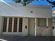 Casa en venta dos dormitorios c/garage. Barrio Urquiza