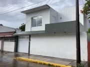 Casas con recamara en PB a minutos de centros...