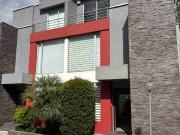 CASA EN VENTA E SAN JUAN DE CUMBAYA CERCA DEL COLEGIO...