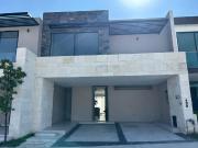 CASA EN VENTA EL CIELO RESIDENCIAL