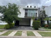 CASA EN VENTA EL MANANTIAL