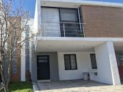 Casa en Venta el Refugio, Sala de Tv, Cocina Equipada