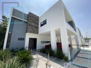 CASA EN VENTA EL URO ZONA CARRETERA NACIONAL MONTERREY