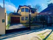 CASA EN VENTA EN 146 E/ 58 Y 59 USD 120.000