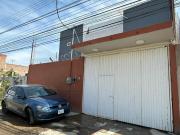 Casa en Venta en 2 niveles más Sótano adaptado de Local...