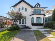 CASA EN VENTA EN 3 NIVELES