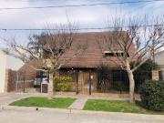 Casa en Venta en 420/ Cent y 7 Villa Elisa Alberto Dacal...