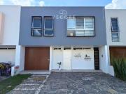 CASA EN VENTA EN ACANTHIA, SOLARES, ZAPOPAN