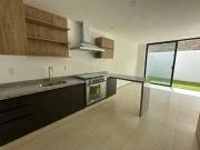 CASA EN VENTA EN ADAMAR TLAJOMULCO CASA EN VENTA EN ADAMAR TLAJOMULCO