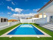 Casa en venta en Adeje, Torviscas Centro y Alto. Villa...