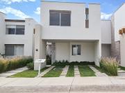 Casa en venta en Aguascalientes poniente
