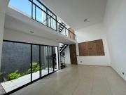 Casa en venta en Aguascalientes, Res. Santa Barbara