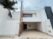 CASA EN VENTA EN AGUASCALIENTES, ZONA LA QUERENCIA CONTADERO