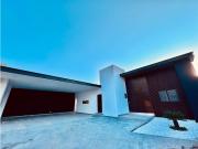 Casa en Venta en Aires del Vergel con alberca en Monterrey