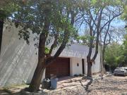 Casa en Venta en Álamos 1a seccion con seguridad y...