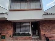 casa en venta en alamos. Cod V7340665