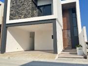 Casa en venta en Alamosur, Santiago, Nuevo León