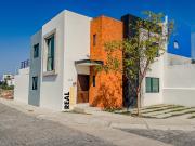 Casa en venta en Albaterra Residencial, Colima, Colima